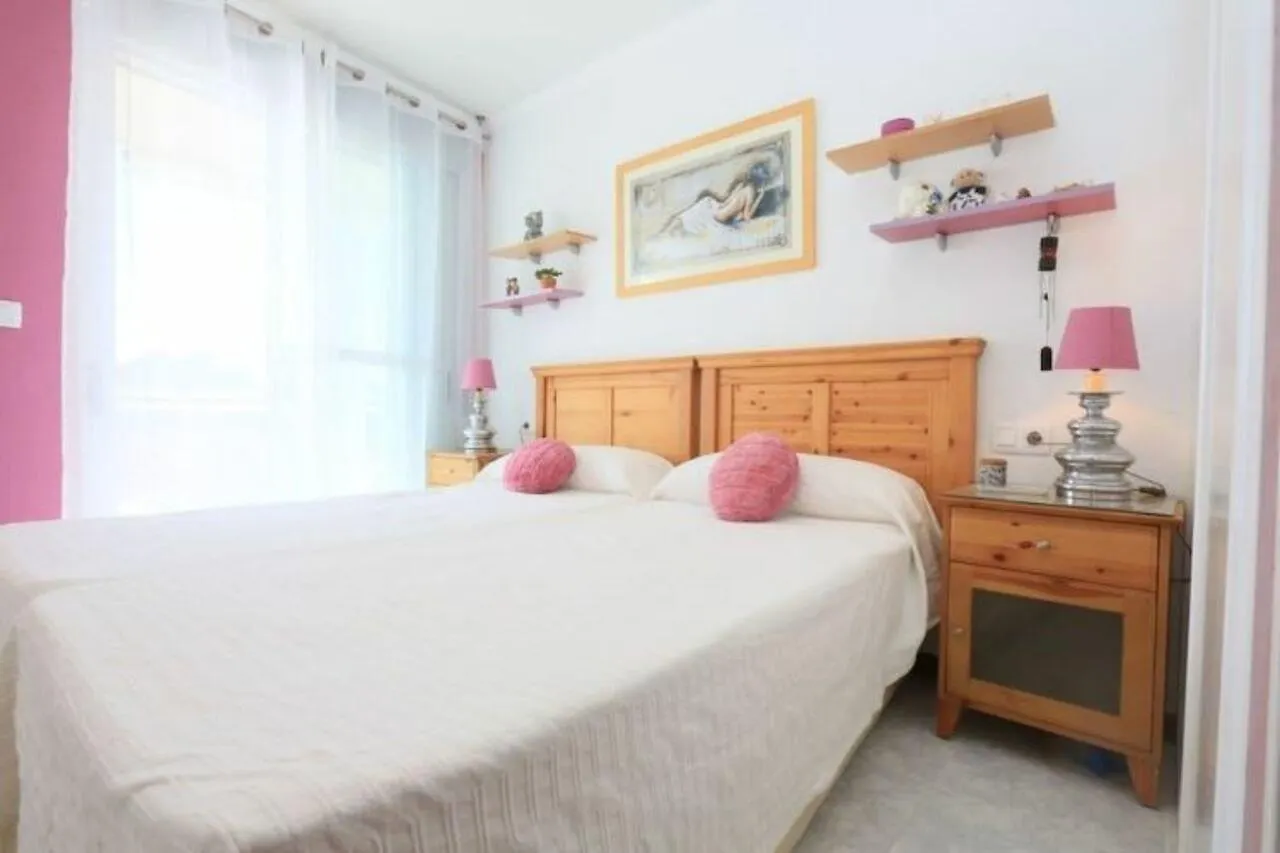 Apartamento Vista A La Piscina Para 6 Personas En Miami Playa 0*,  Spain